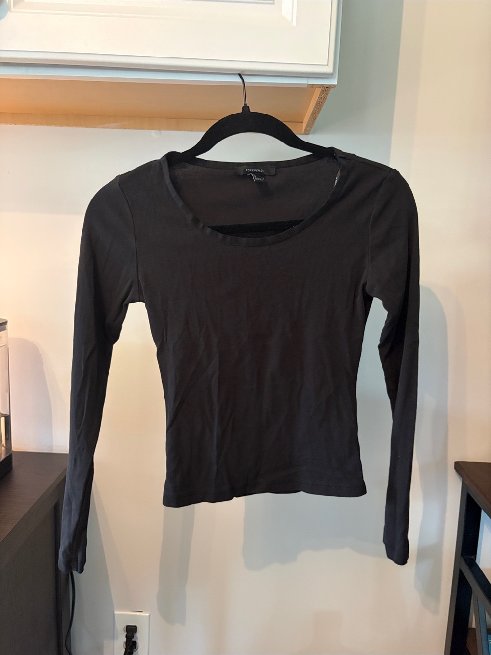 Forever 21 Black Long Sleeve Scoop Neck Tee